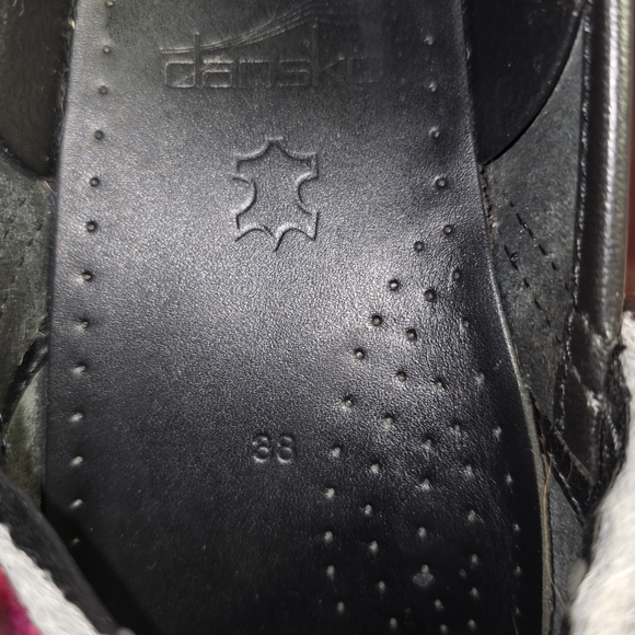 Dansko Professional clogs red black marble patent leather finish size 38 (7.5) * - Picture 14 of 16